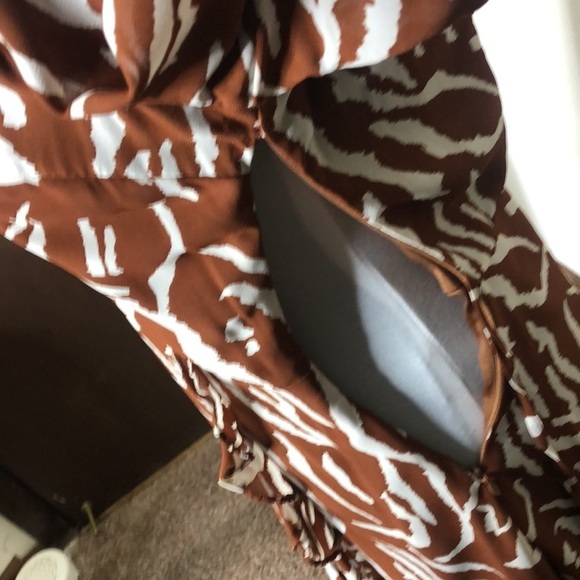 V ery j brown and white sheer long sleeve mini dress size small - Picture 4 of 10